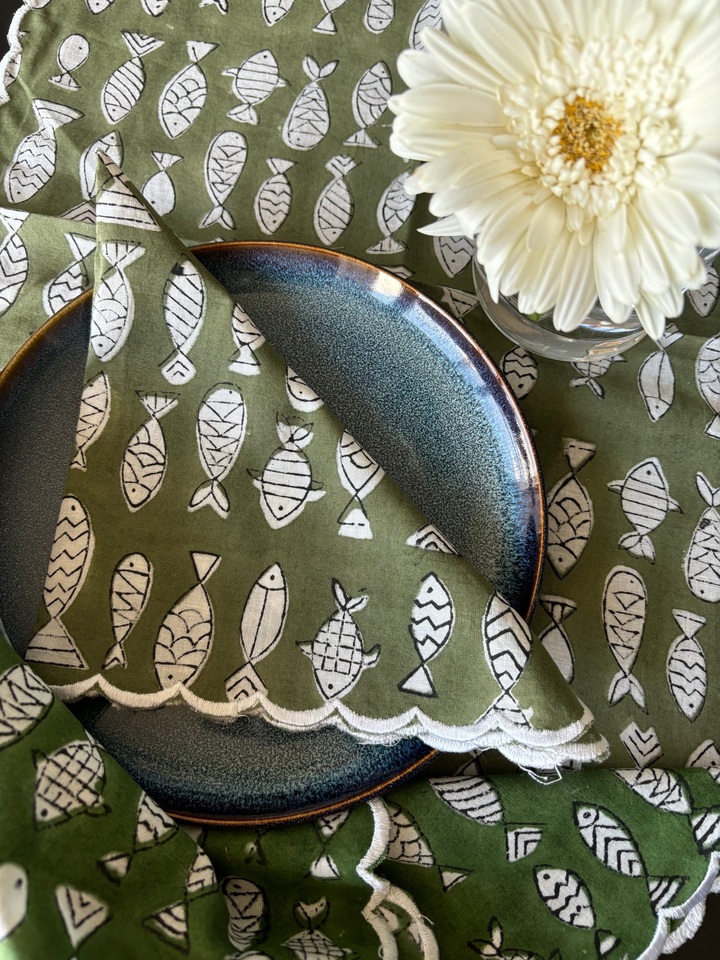 Green Fish Scalloped Edge Table Napkin