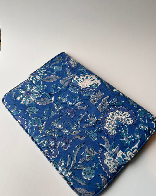 Printed MacBook sleeve/ cover